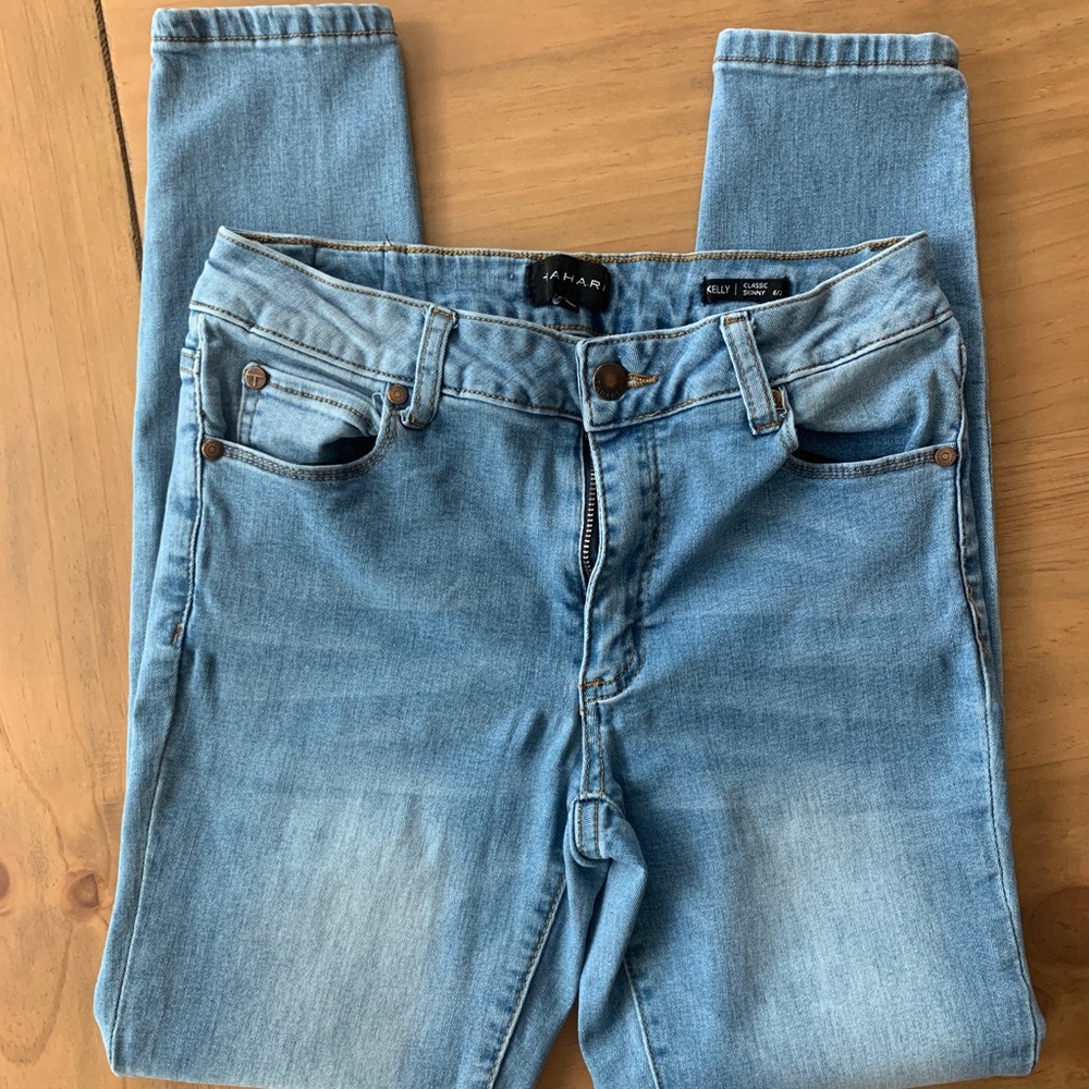 Tahari, women jeans, size 6, skinny